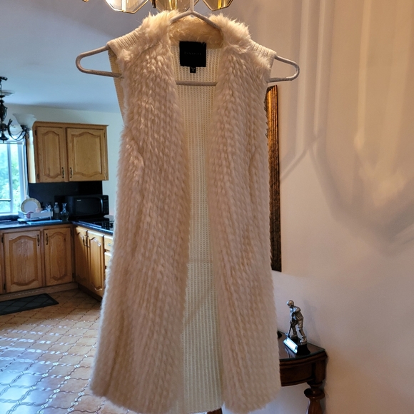 Vests - Picture 2 of 3